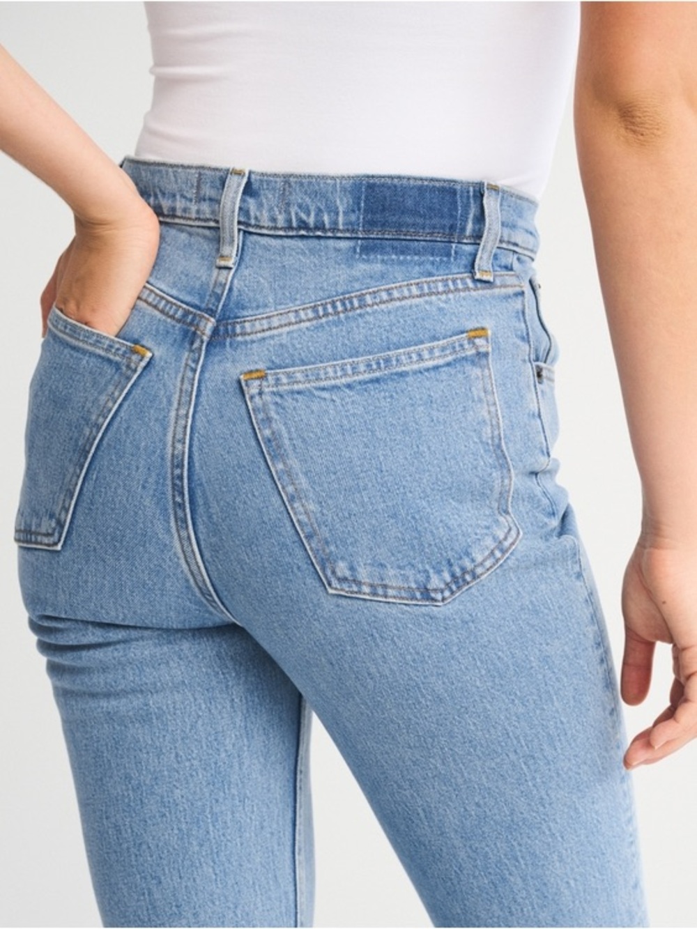 Abercrombie & Fitch ’90s Straight Ultra High Rise Jeans | Size 26 Short - Picture 5 of 10